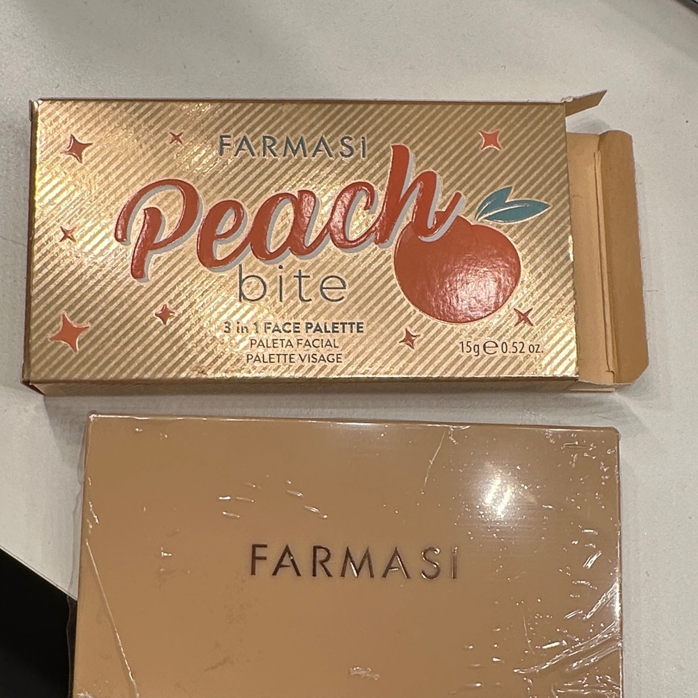 Farmasi Peach Bite Face Palette - Gold and Tan